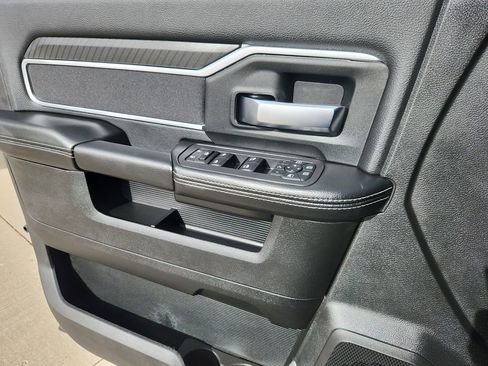 New 2026 RAM 2500 Big Horn AWD/4WD image 6