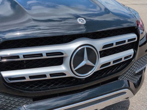 Used 2020 Mercedes-Benz GLS 450 4MATIC image 11
