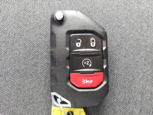 Used 2024 Jeep Wrangler Unlimited AWD/4WD image 31