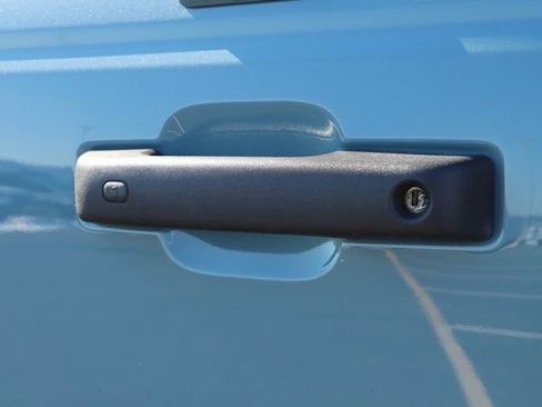 Used 2023 Ford Bronco Wildtrak image 13