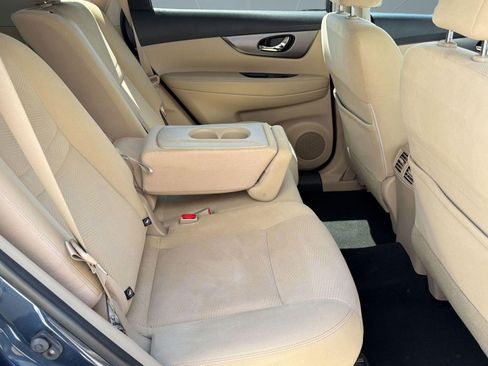 Used 2016 Nissan Rogue SV image 26