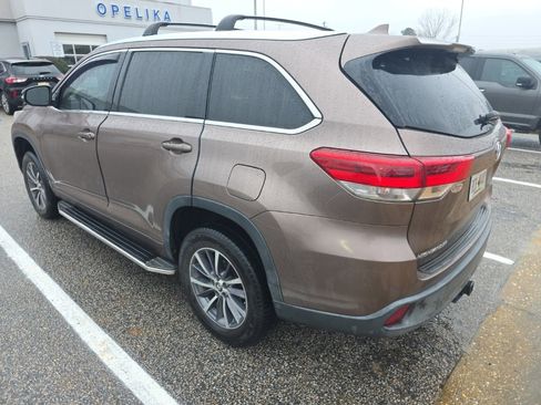 Used 2018 Toyota Highlander XLE image 14