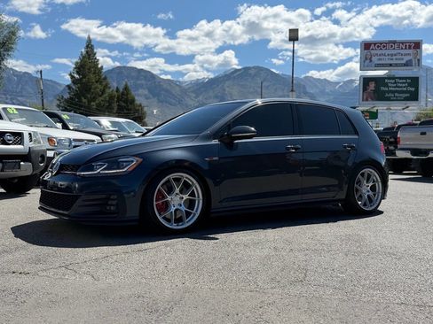 Used 2019 Volkswagen GTI Autobahn FWD image 1