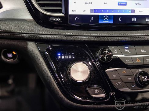 Used 2022 Chrysler Pacifica Touring image 29
