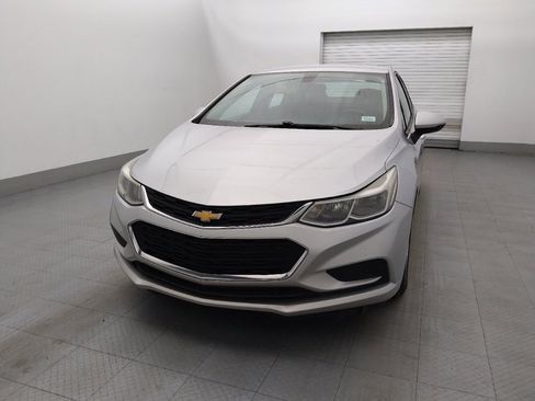 Used 2017 Chevrolet Cruze LS FWD image 15