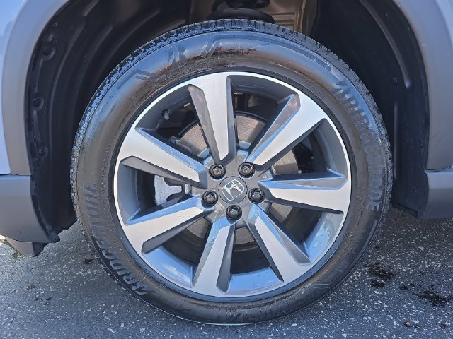 Used 2025 Honda Pilot Elite image 9