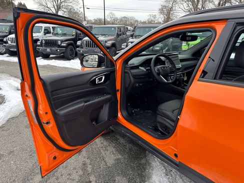 New 2026 Jeep Compass Limited image 11