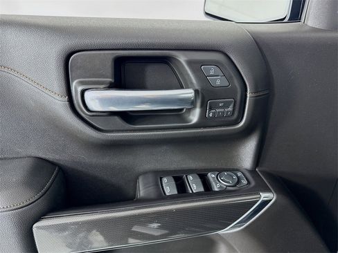 Used 2019 GMC Sierra 1500 AT4 w/ Off Road Performance Package image 15