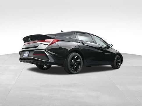Used 2026 Hyundai Elantra Sport FWD image 36