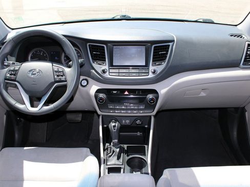 Used 2018 Hyundai Tucson Value w/ Cargo Package FWD image 7