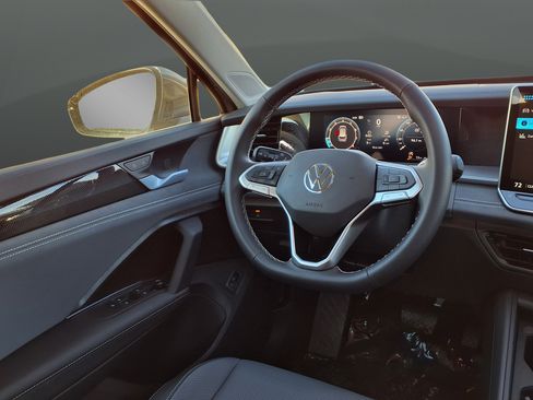 New 2026 Volkswagen Tiguan SE AWD/4WD image 20