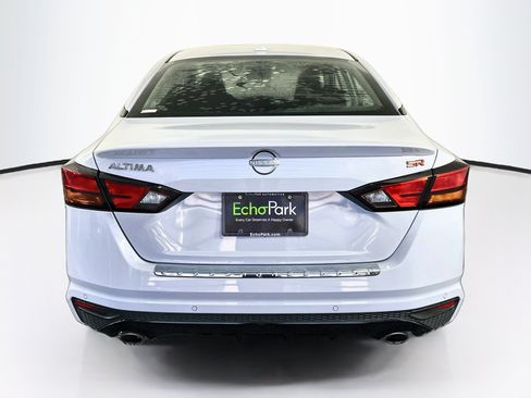 Used 2023 Nissan Altima 2.5 SR FWD image 7