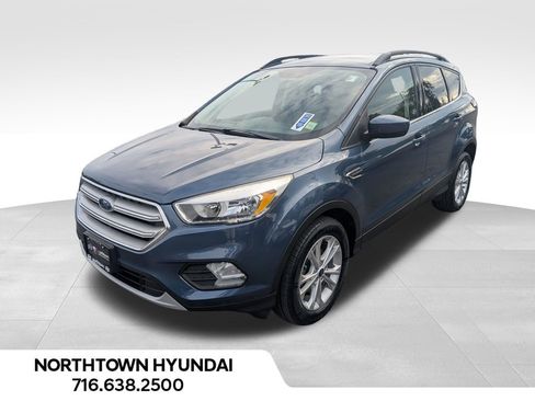 Used 2018 Ford Escape SE FWD image 1