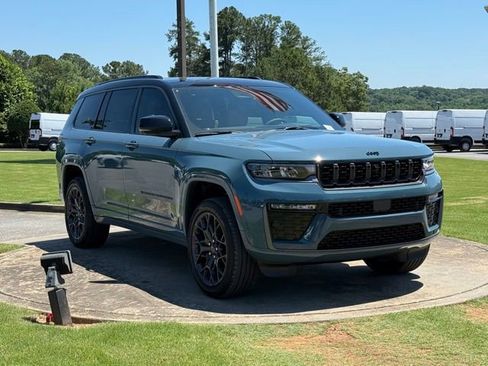 New 2026 Jeep Grand Cherokee L Summit AWD/4WD image 9