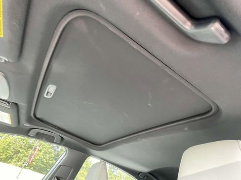 Used 2025 Toyota Camry SE w/ Multimedia Upgrade Package image 18