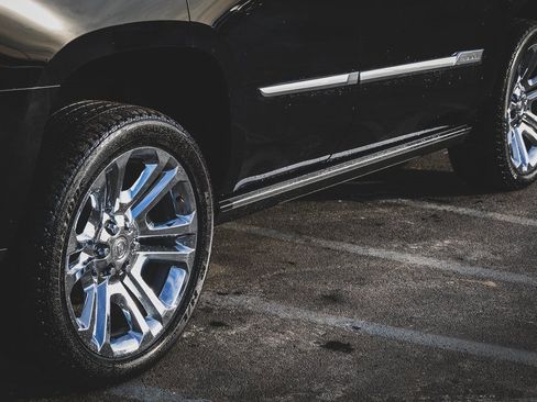 Used 2015 Cadillac Escalade Premium image 10