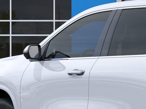 New 2026 GMC Acadia Denali image 13