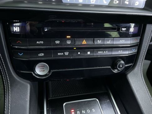 Used 2018 Jaguar F-PACE S image 11