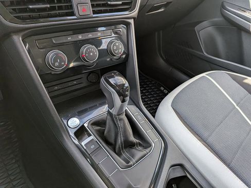 Certified 2025 Volkswagen Taos S image 32