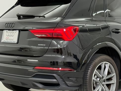 Certified 2023 Audi Q3 2.0T Premium w/ Black Optic Sport Package image 13
