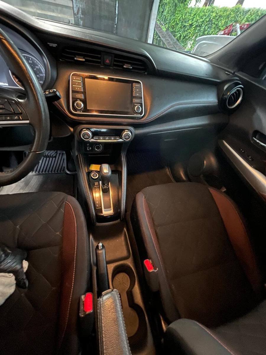 Used 2019 Nissan Kicks SR w/ Exterior Package FWD image 10