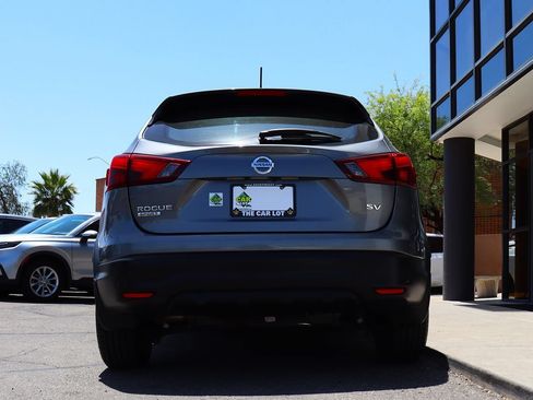 Used 2019 Nissan Rogue Sport SV FWD image 12
