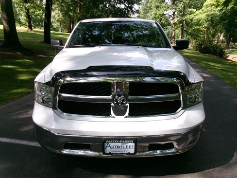Used 2019 RAM 1500 Tradesman w/ Chrome Appearance Group RWD image 2