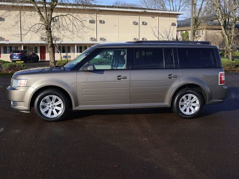 Used 2012 Ford Flex SE image 3
