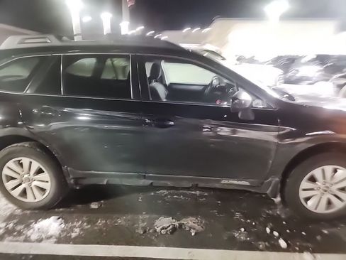 Used 2018 Subaru Outback 2.5i Premium image 4