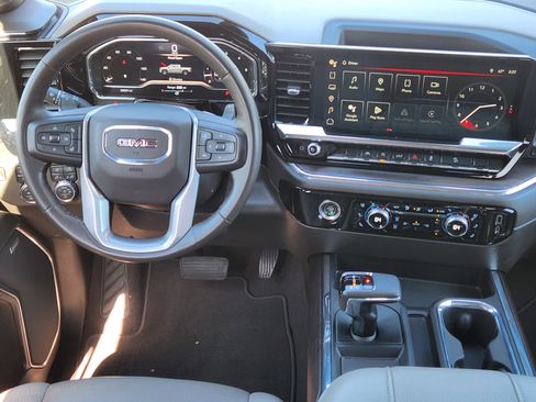 Certified 2023 GMC Sierra 1500 SLT image 28