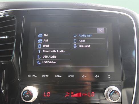Used 2022 Mitsubishi Outlander SEL AWD/4WD image 16