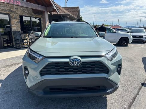 Used 2022 Toyota RAV4 XLE Premium AWD/4WD image 14