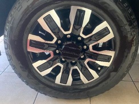 Used 2024 GMC Sierra 2500 Denali Ultimate w/ Max Trailering Package AWD/4WD image 28