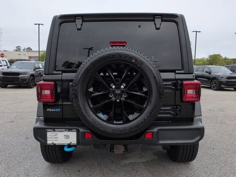 Certified 2023 Jeep Wrangler Unlimited Sahara w/ Cold Weather Group AWD/4WD image 6