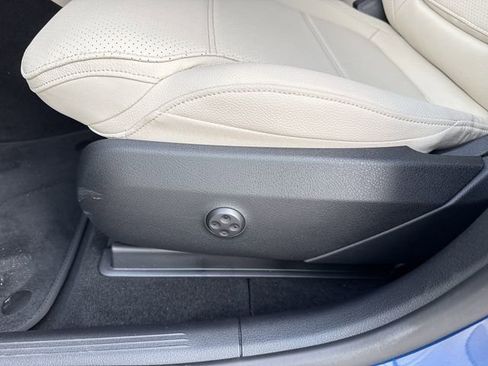 New 2025 Mercedes-Benz GLC 300 4MATIC image 23