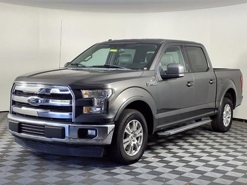 Used 2017 Ford F150 Lariat RWD image 3