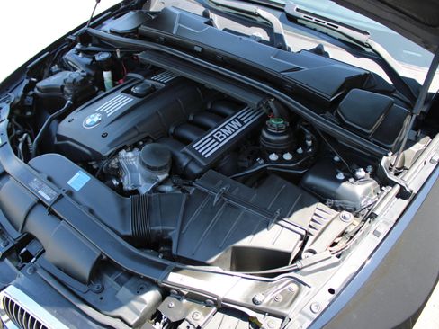 Used 2007 BMW 328i Convertible image 26