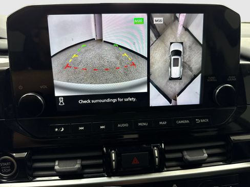 Used 2022 Nissan Pathfinder SL FWD image 27