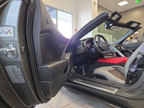 Used 2016 Chevrolet Corvette Stingray Coupe image 18