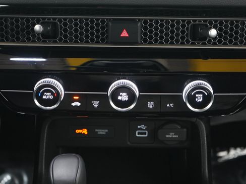 Used 2024 Honda Civic Sport image 16