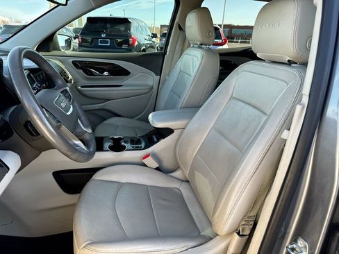 Used 2019 GMC Terrain Denali w/ Advanced Safety Package image 11