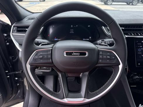 New 2026 Jeep Grand Cherokee Laredo RWD image 21