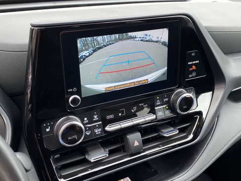 Certified 2025 Toyota Highlander XSE AWD/4WD image 28