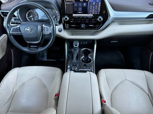 Used 2022 Toyota Highlander Platinum AWD/4WD image 15