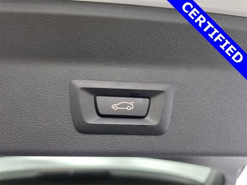 Certified 2023 BMW X3 sDrive30i image 17