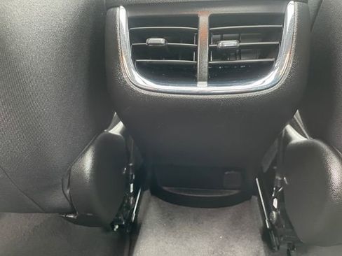 Used 2024 Chevrolet Malibu LT image 30