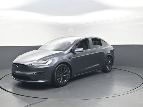 Used 2023 Tesla Model X AWD/4WD image 4