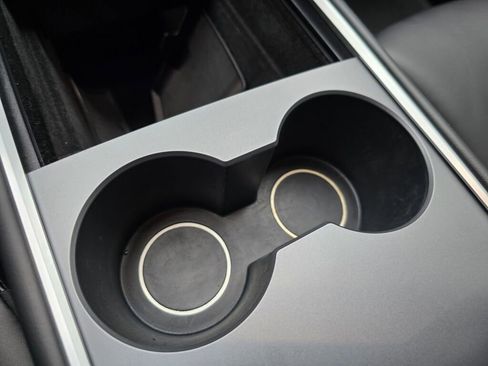 Used 2023 Tesla Model Y Long Range image 38