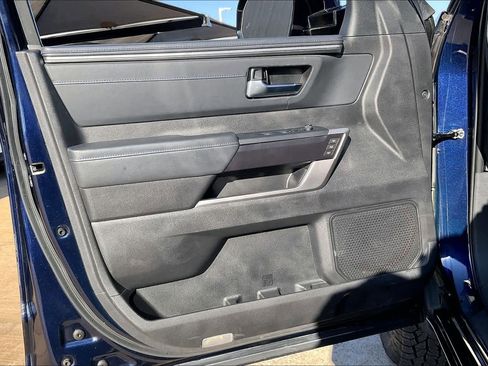 Used 2022 Toyota Tundra Platinum image 21