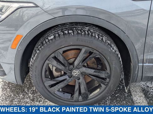 Used 2023 Volkswagen Tiguan SE R-Line image 11